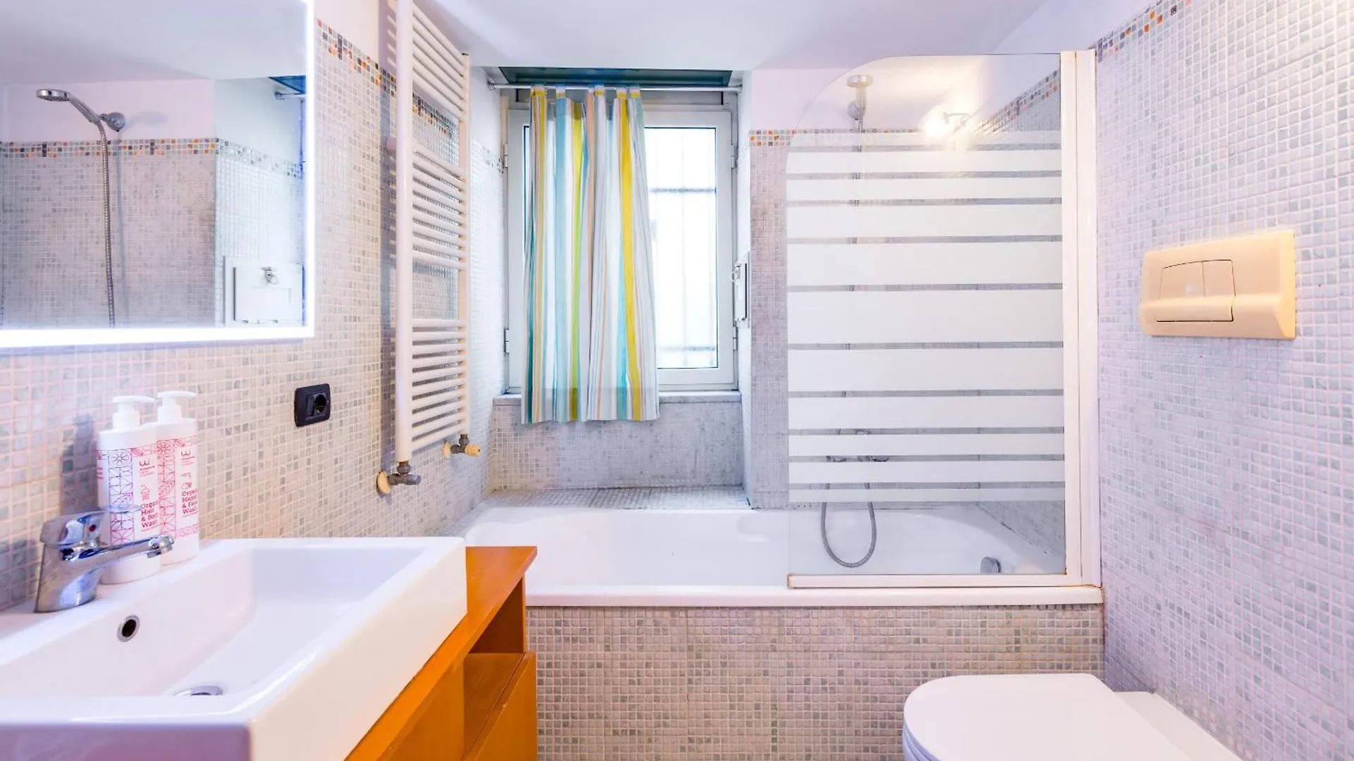 شقة Casa Al Rettifilo Con Terrazzo By Wonderful Italy نابولي 0*,