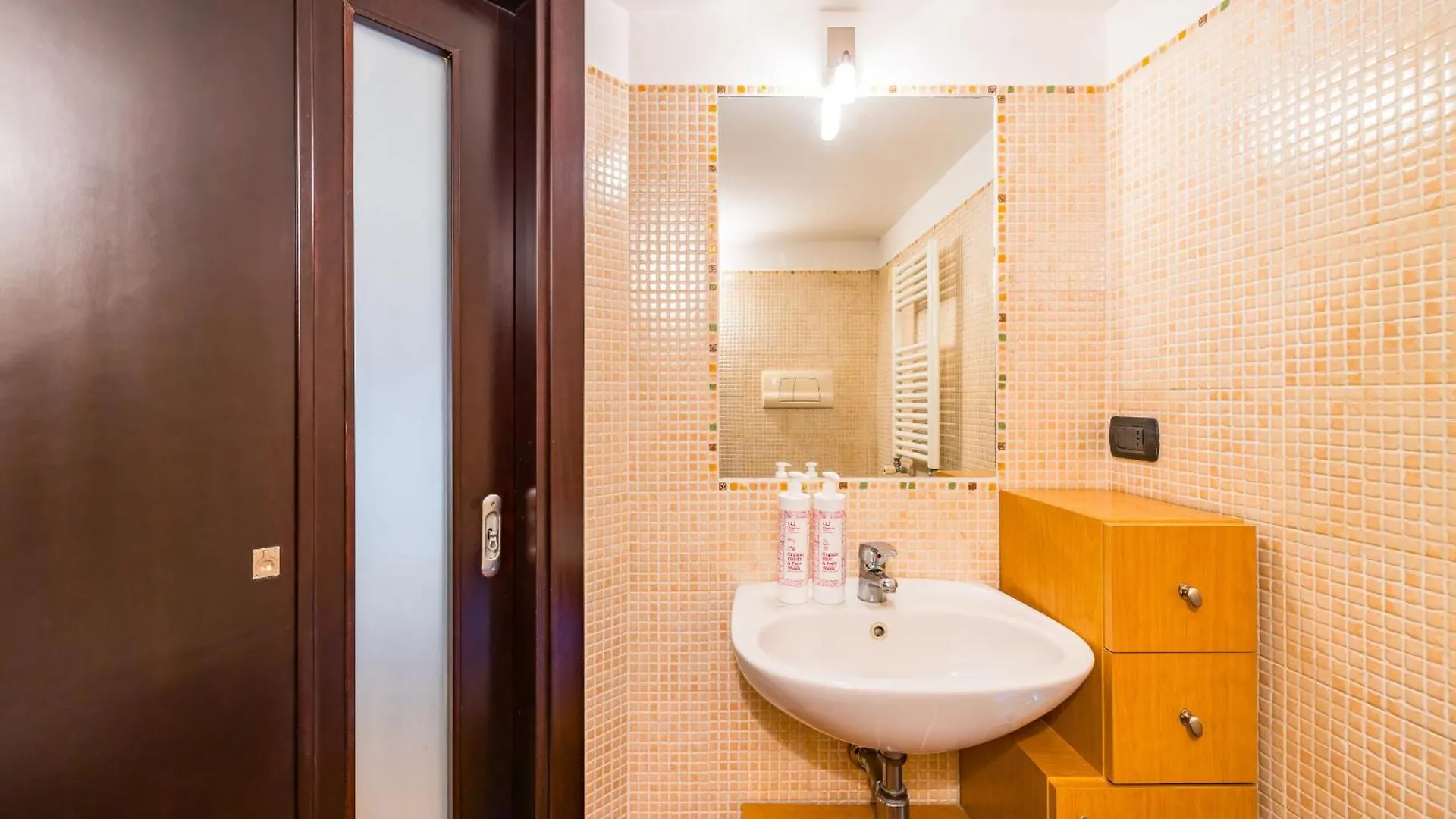 Casa Al Rettifilo Con Terrazzo By Wonderful Italy Apartment Naples Italy